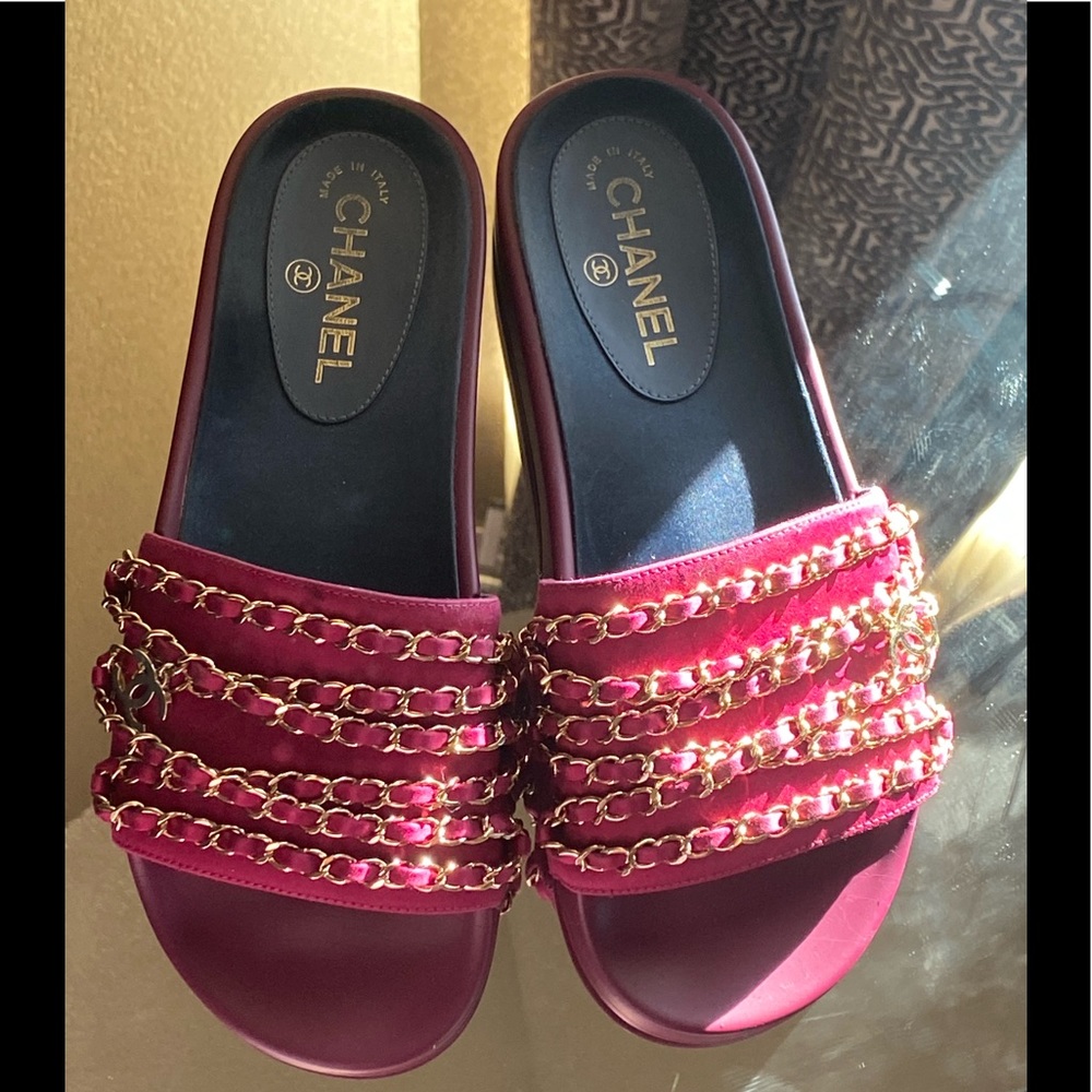 Chanel dark Fuchsia Tropiconic sandals fabric